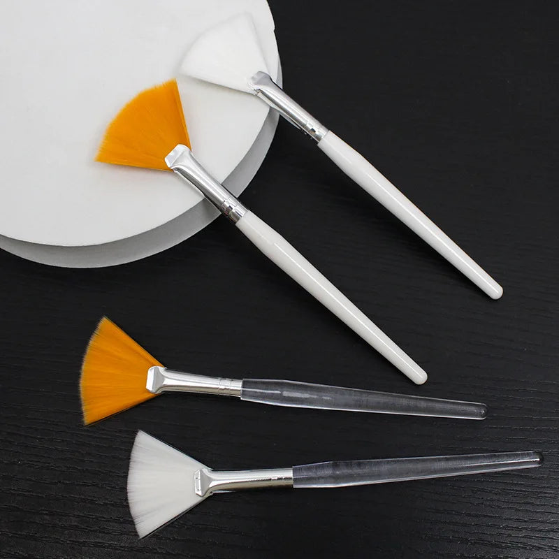 3pcs Practical Facial Brushes Fan Makeup Brushes Soft