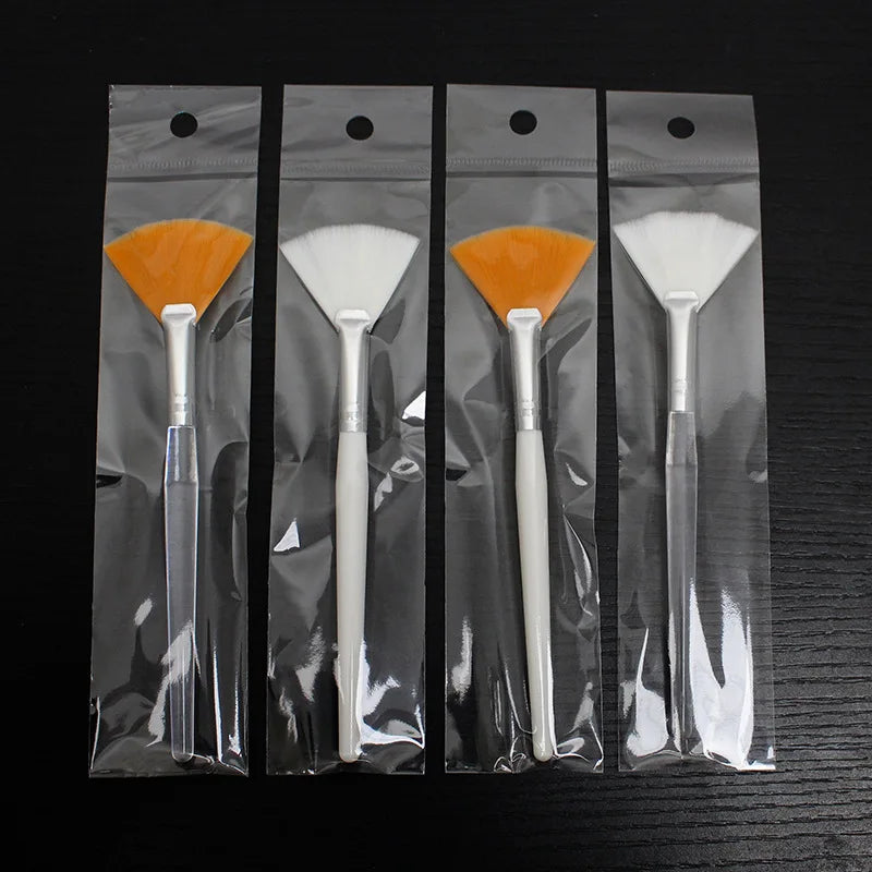 3pcs Practical Facial Brushes Fan Makeup Brushes Soft